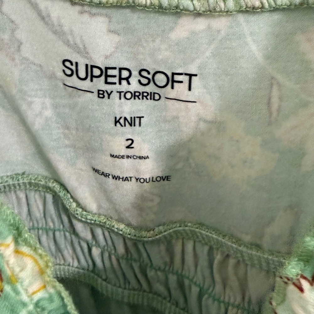 Torrid‎ Floral Babydoll Top Womens 2 Green Floral Super Soft Cottage Boho Fairy - Picture 6 of 12